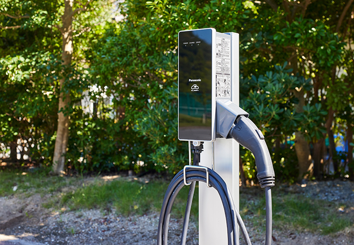 電気自動車受電スタンド